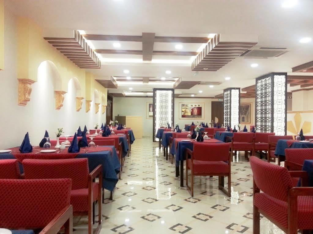 Al Manaf Hotel Suites Muscat Exteriör bild