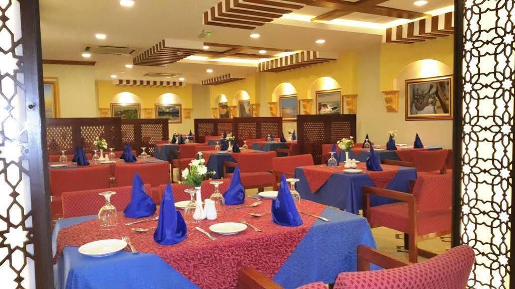 Al Manaf Hotel Suites Muscat Exteriör bild